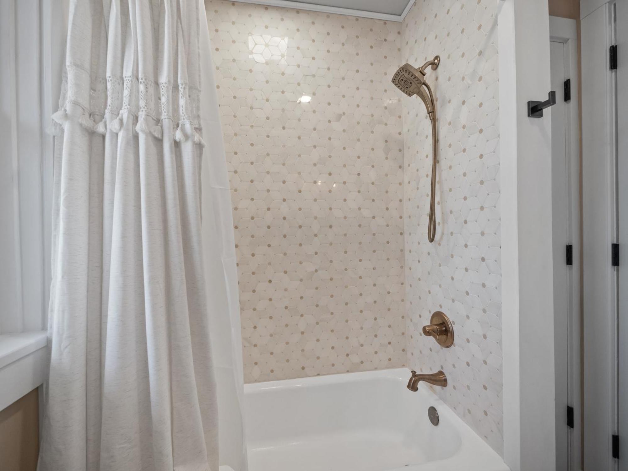 Spanish Charm 4Bed/3Bath Waupaca ภายนอก รูปภาพ