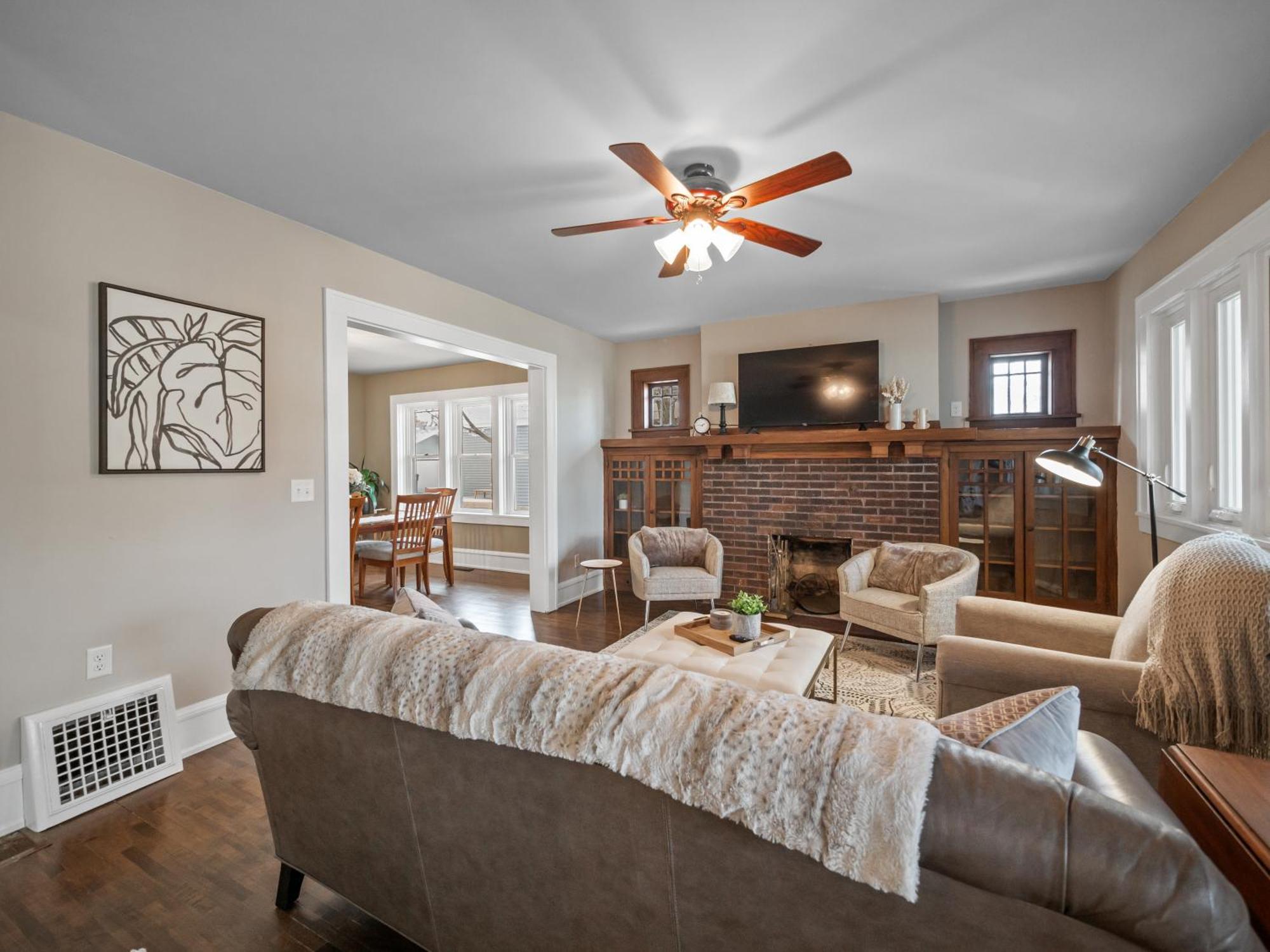 Spanish Charm 4Bed/3Bath Waupaca ภายนอก รูปภาพ